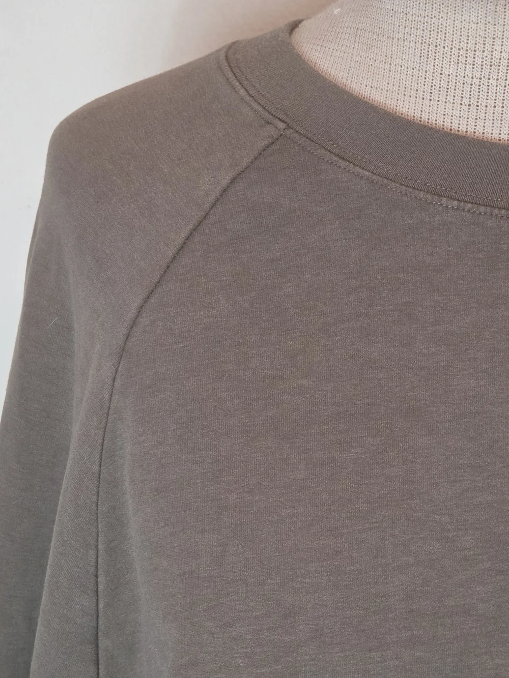 Alo Yoga Double Take Top Size M Olive Green Cropped Boxy Long Sleeve Pullover